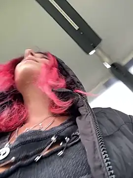 RiriRoseey online show from 11/14/25, 08:51