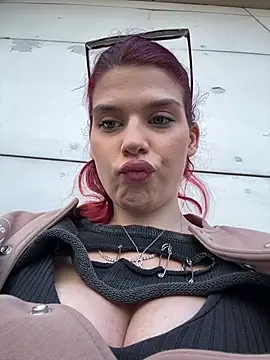 RiriRoseey online show from 03/11/26, 10:09