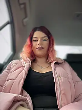 RiriRoseey online show from 04/04/26, 07:48