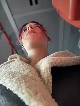 RiriRoseey online show from 11/20/25, 08:48