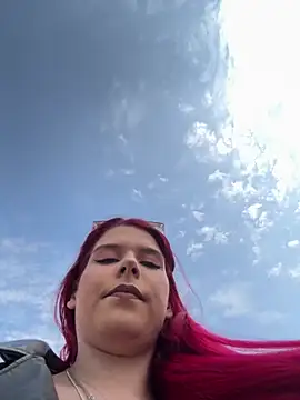 RiriRoseey online show from 04/17/26, 07:55