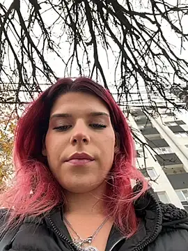 RiriRoseey online show from 11/17/25, 08:29