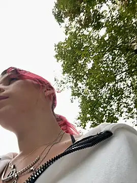 RiriRoseey online show from 09/12/25, 08:36