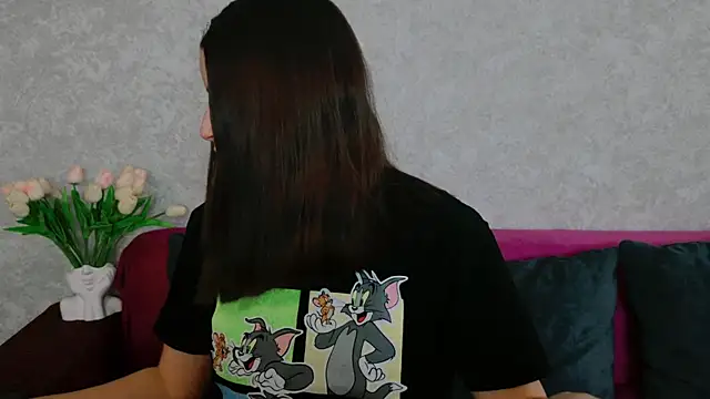 Miss Arwen online show from 11/18/25, 05:44