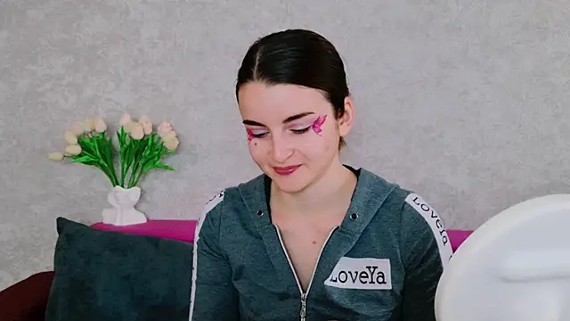 Miss Arwen online show from 09/30/25, 04:18