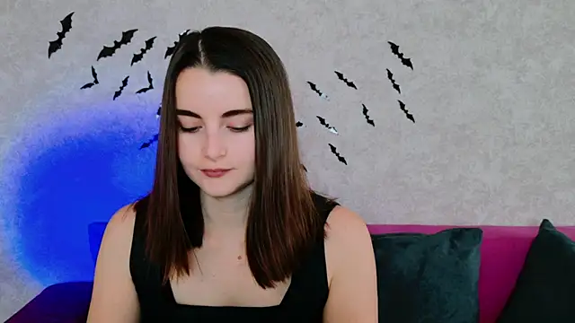 Miss Arwen online show from 10/28/25, 04:35