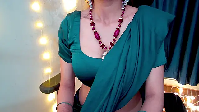 Snapshot of sassysonia chatting on 02/19/26, 06:38 sassysonia online show from 02/19/26, 06:38