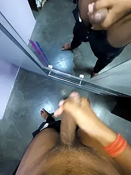 studboy1111 online show from 11/08/25, 06:33