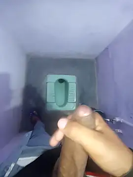 studboy1111 online show from 03/12/26, 09:19