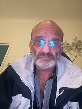 Shyboy817 online show from 11/14/25, 07:39