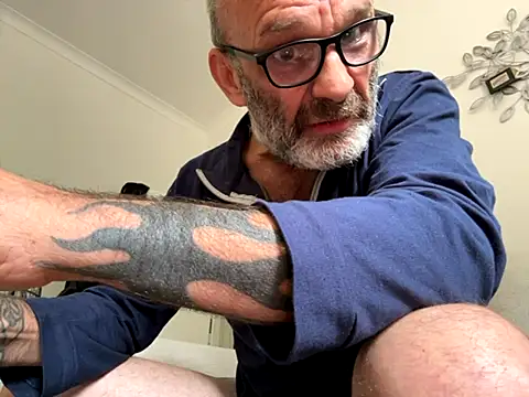 Shyboy817 online show from 09/16/25, 01:01