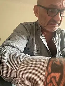 Shyboy817 online show from 09/18/25, 01:58