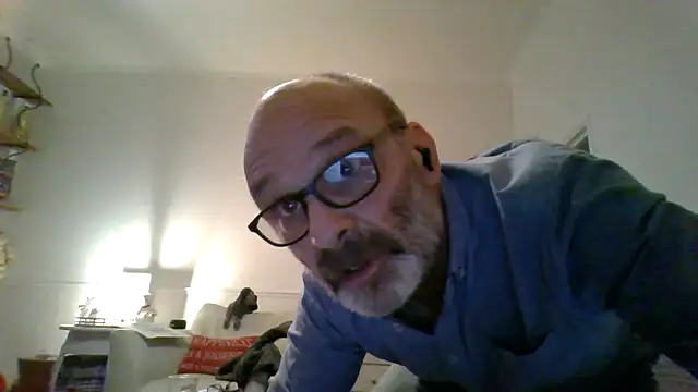 Shyboy817 online show from 12/17/25, 07:08