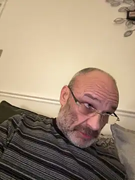 Shyboy817 online show from 11/14/25, 02:37