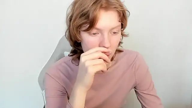 Snapshot of StellaDavis chatting on 02/26/26, 08:03 StellaDavis online show from 02/26/26, 08:03