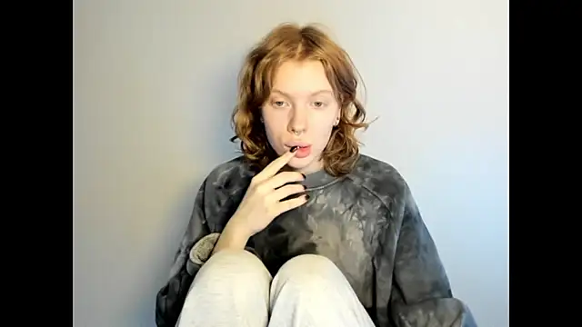 StellaDavis online show from 11/25/25, 08:14