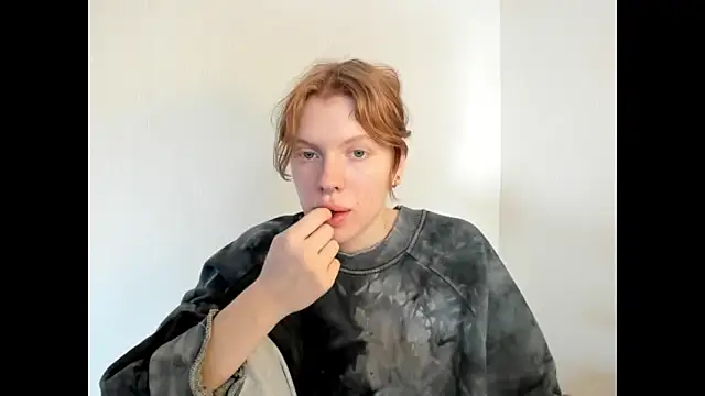 StellaDavis online show from 11/18/25, 08:06