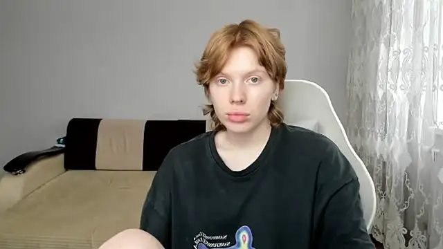 Snapshot of StellaDavis chatting on 07/18/26, 10:02 StellaDavis online show from 07/18/26, 10:02