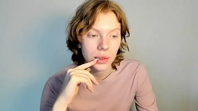 Snapshot of StellaDavis chatting on 02/25/26, 08:14 StellaDavis online show from 02/25/26, 08:14