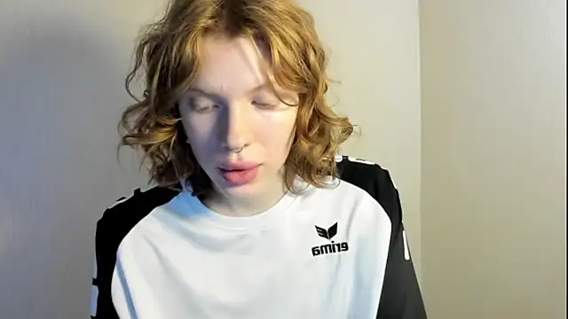 StellaDavis online show from 11/05/25, 09:12