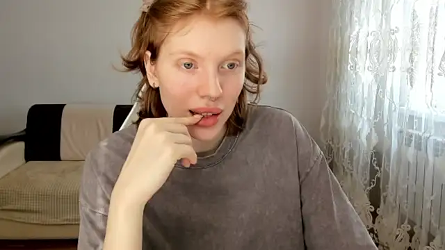 StellaDavis online show from 04/14/26, 09:03