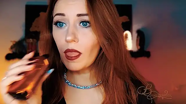 MissBeverlyMills online show from 11/28/25, 04:12