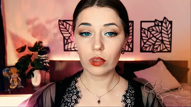 MissBeverlyMills online show from 03/09/25, 08:07