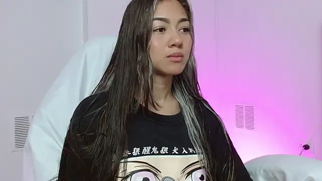 Snapshot of hantonella_ chatting on 11/02/25, 01:49 hantonella online show from 11/02/25, 01:49