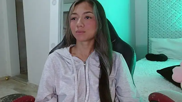 hantonella  online show from 04/17/26, 01:36