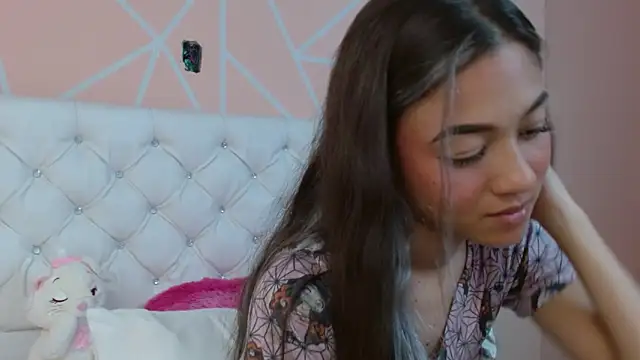 hantonella  online show from 09/25/25, 07:31