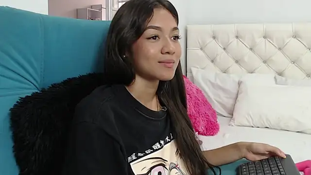 hantonella  online show from 02/17/25, 05:55