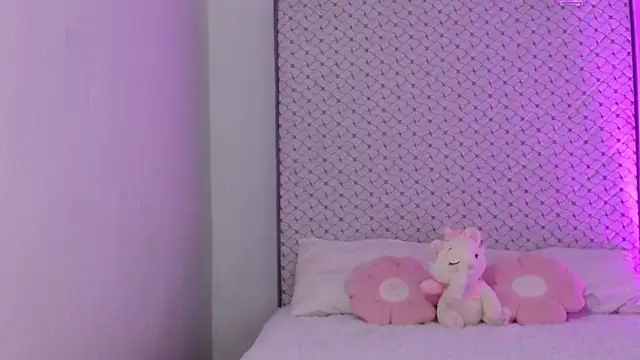 hantonella  online show from 04/13/26, 01:26