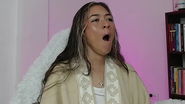 hantonella  online show from 01/12/26, 12:34