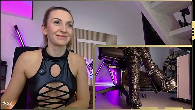 HerrinAnja online show from 02/10/26, 08:08