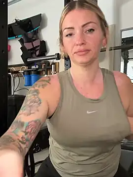 MaggieMayI89 online show from 06/26/26, 05:41