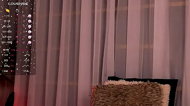 CynthiaWest online show from 11/25/25, 04:13