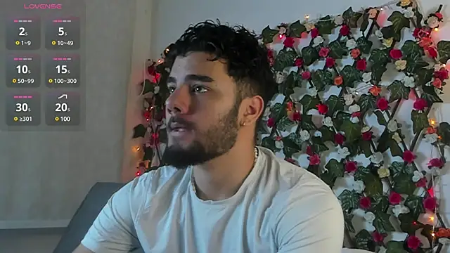 Snapshot of caprywilliams chatting on 12/17/24, 07:07 caprywilliams online show from 12/17/24, 07:07