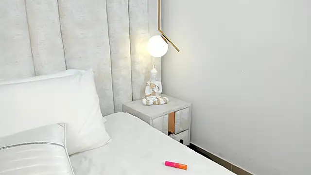Snapshot of im_giselle_ chatting on 01/18/25, 05:52 im giselle online show from 01/18/25, 05:52