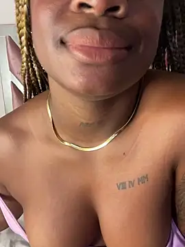 Snapshot of Tamara_Lubezkii chatting on 02/19/25, 07:26 Tamara Lubezkii online show from 02/19/25, 07:26