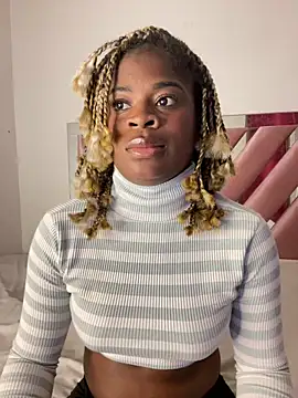 Snapshot of Tamara_Lubezkii chatting on 02/21/25, 06:15 Tamara Lubezkii online show from 02/21/25, 06:15