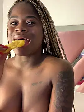 Snapshot of Tamara_Lubezkii chatting on 02/01/25, 04:03 Tamara Lubezkii online show from 02/01/25, 04:03