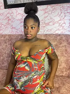 Snapshot of Tamara_Lubezkii chatting on 10/03/25, 08:10 Tamara Lubezkii online show from 10/03/25, 08:10