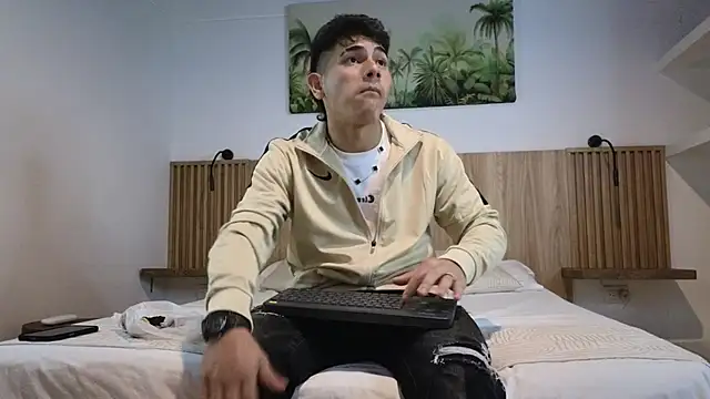 andrew rose  online show from 10/24/25, 11:26