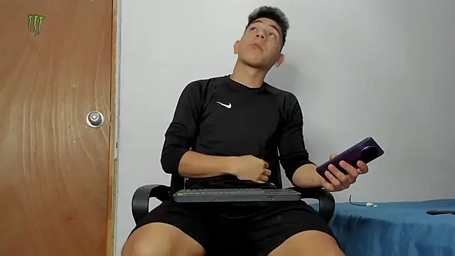 andrew rose  online show from 02/16/26, 07:45