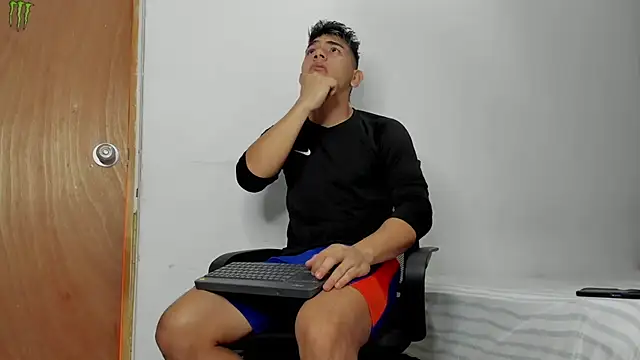 andrew rose  online show from 02/17/26, 04:15