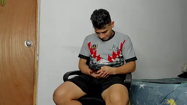 andrew rose  online show from 02/26/26, 04:18