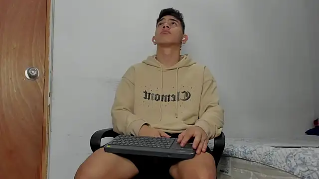 andrew rose  online show from 03/27/26, 03:35