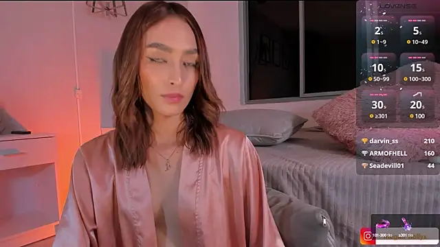 Megan-holly online show from 03/11/25, 03:04