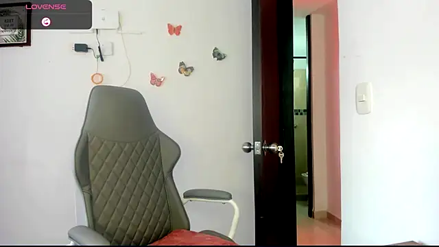 Snapshot of Nala_j8 chatting on 03/01/25, 02:55 Nala j8 online show from 03/01/25, 02:55