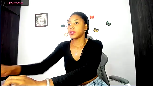 Snapshot of Nala_j8 chatting on 01/11/25, 05:29 Nala j8 online show from 01/11/25, 05:29